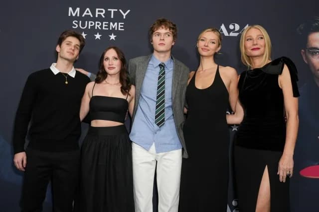 Apple Martin luce un vestido icónico de Gwyneth Paltrow