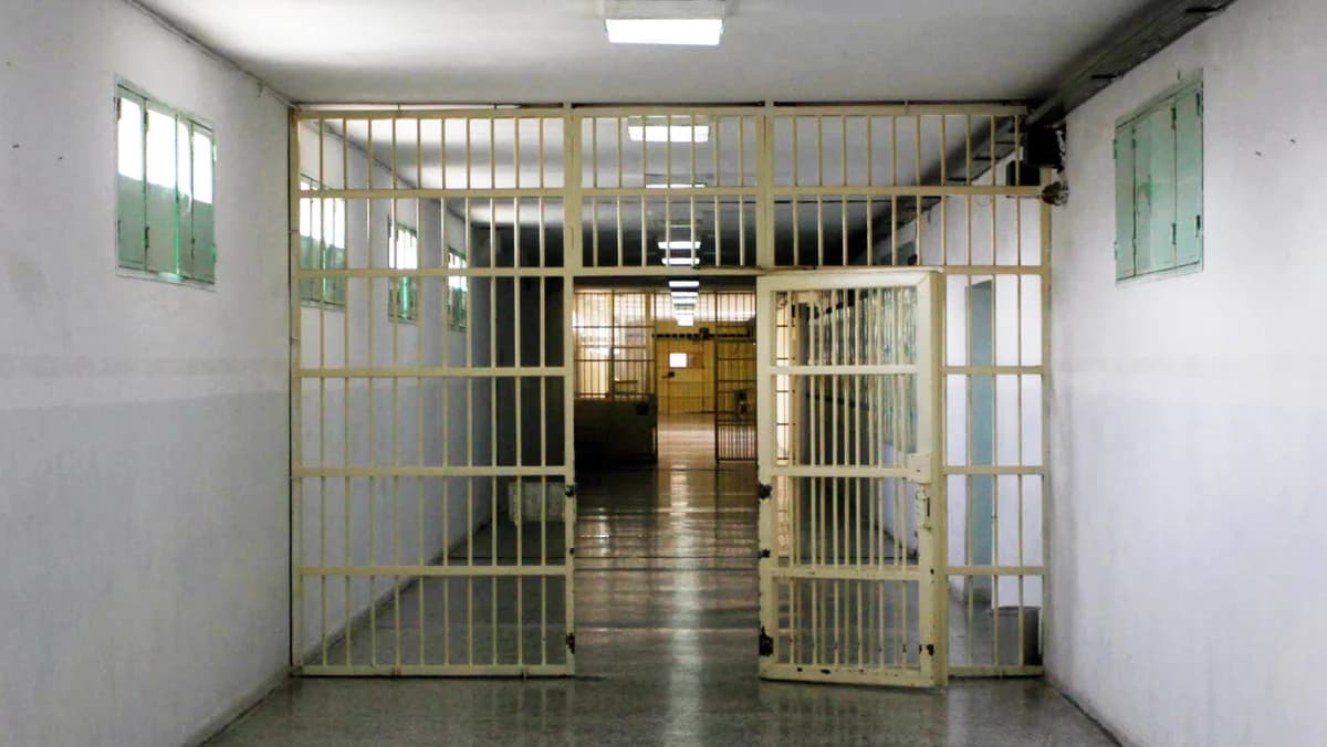 Muerte de un hombre de 35 años en la prisión central de Chipre: Investigación en curso
