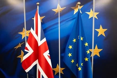 ΕΕ και Ηνωμένο Βασίλειο συμφωνούν για το Erasmus+