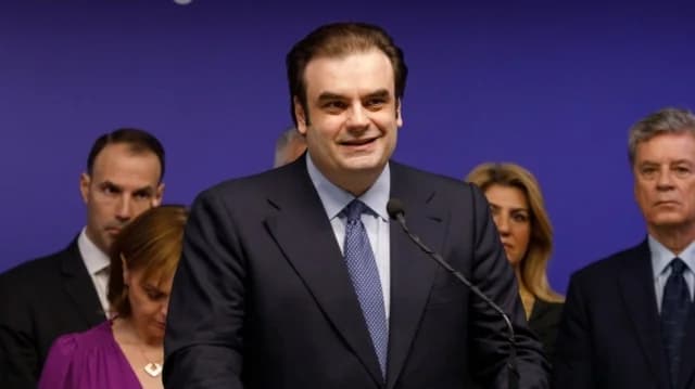 K. Pierrakakis: Papel clave del sistema bancario en la transformación