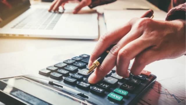 Предновогодние выплаты: Рождественский бонус, пособия и возмещения