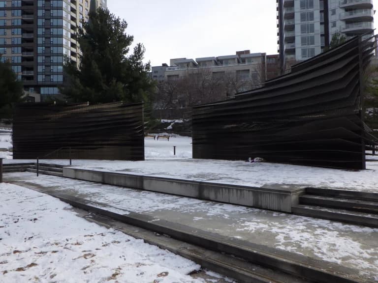 Canadá: Memorial a las Víctimas del Comunismo Quedará en Blanco por Vínculos Nazis