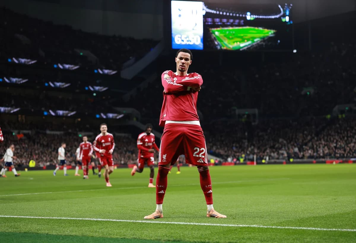 Liverpool schlägt Tottenham mit 2:1 in hitzigem Spiel