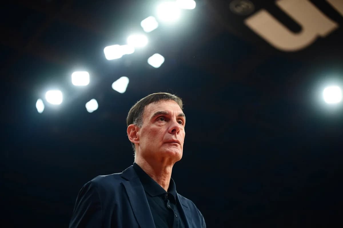 Olympiacos: Emotivo homenaje a Bartzokas por récord histórico