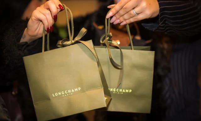 Longchamp: Εορταστική εκδήλωση στην Αθήνα για τη συλλογή Cocooning on Ice