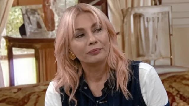 Smaragda Karydi: Reunion for 20 Years of 'Para Pente'
