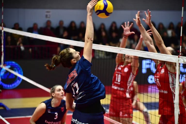 Ολυμπιακός – Πανιώνιος 2-3: Κατέκτησε το Σούπερ Καπ στο βόλεϊ γυναικών