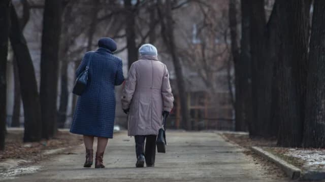 87χρονη εργάζεται για 10 ευρώ την ώρα: «Δεν μπορώ να συνταξιοδοτηθώ»