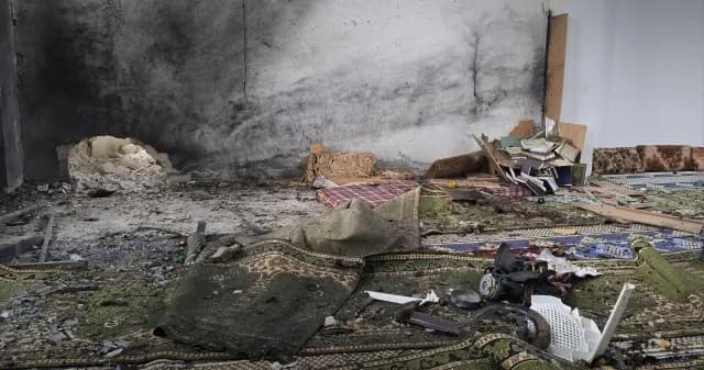 Συρία: Τουλάχιστον 8 νεκροί από έκρηξη σε τέμενος στην Χομς