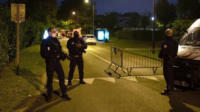 פיגוע דקירה במטרו של פריז: שלוש פצועות, חשוד נעצר