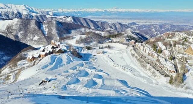 Ρεκόρ χιονόπτωσης: Σχεδόν 3 μέτρα χιόνι στο Πράτο Νεβόζο της Ιταλίας