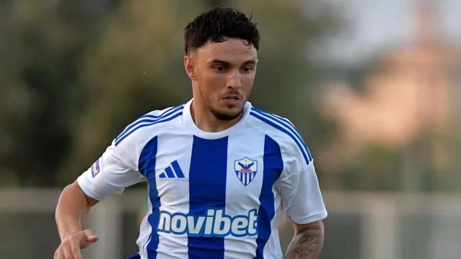Polnisches Interesse an Tamás Kiss von Anorthosis