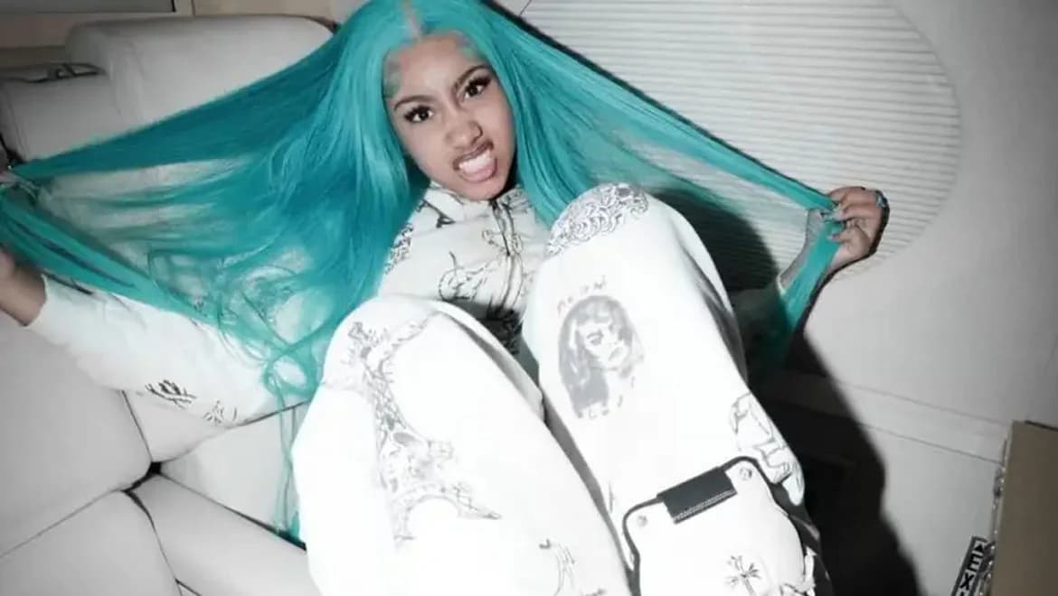 North West: Kim Kardashians 12-jährige Tochter mit gewagtem Look und Grillz