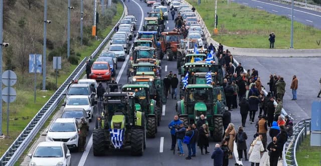 Regierung ruft nach ersten Rissen in Blockaden zum Dialog mit Landwirten auf