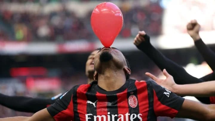 Serie A: Milan Beats Verona 3-0 and Takes Top Spot