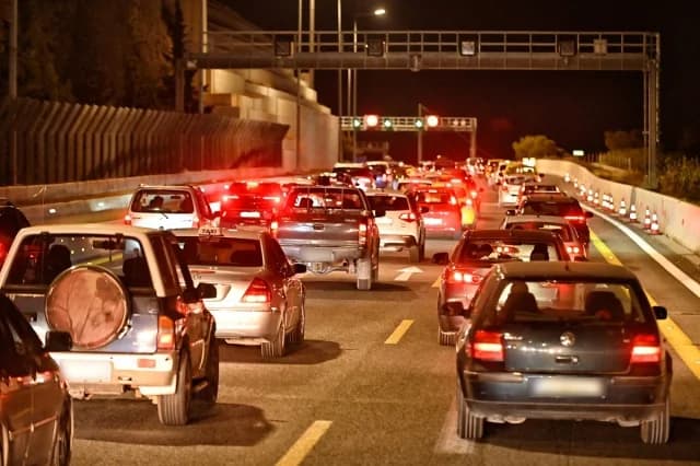Six-Vehicle Pile-Up on Athens-Corinth Highway near Megara