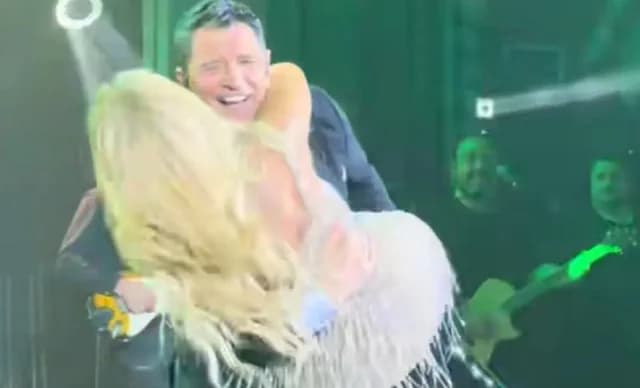 Sakis Rouvas' On Stage Mishap: Pants Ripped During Performance