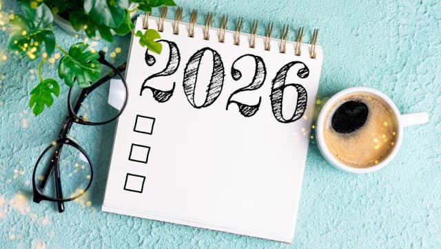 Αργίες 2026: Πόσες μέρες χάνουν οι εργαζόμενοι