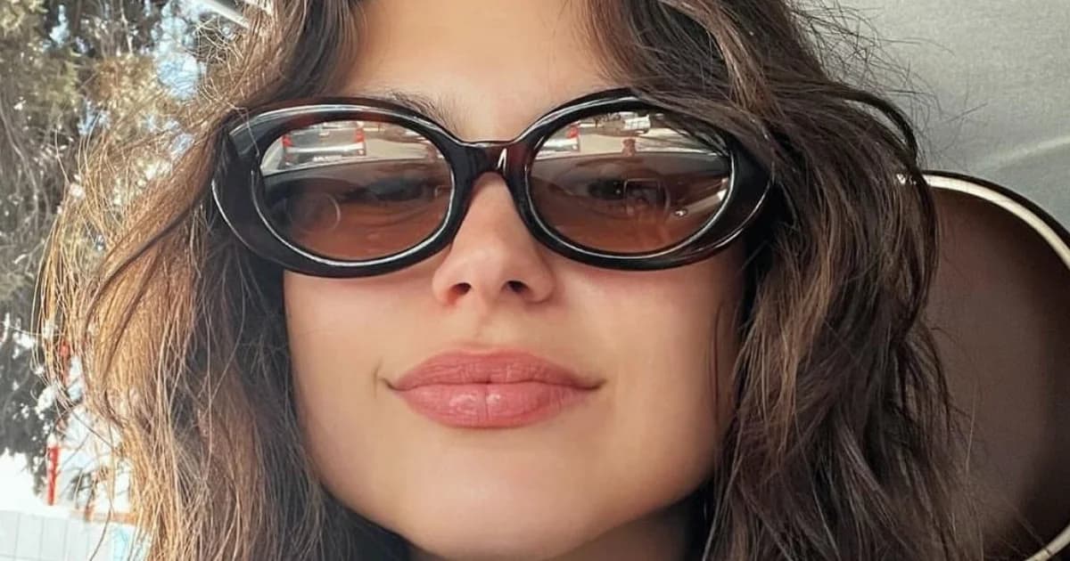 Η Δανάη Παππά αποκαλύπτει την καλοκαιρινή ρουτίνα περιποίησης μαλλιών της