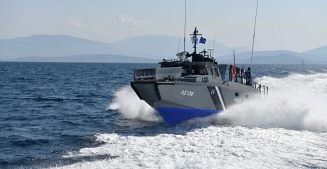 Samos: Hallado cuerpo de mujer tras naufragio – Detenido traficante