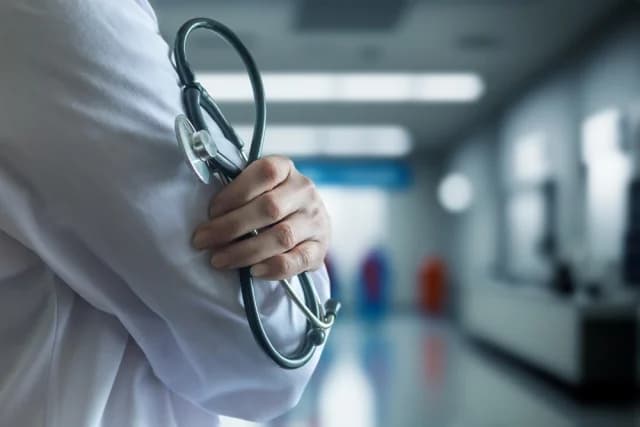 ΟΟΣΑ: Κενά και Αντιφάσεις στην Υγεία στην Ελλάδα