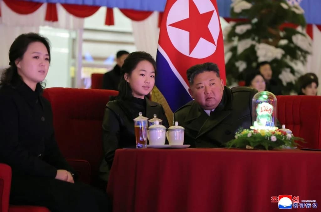North Korea: Kim Jong Un and his daughter at family mausoleum