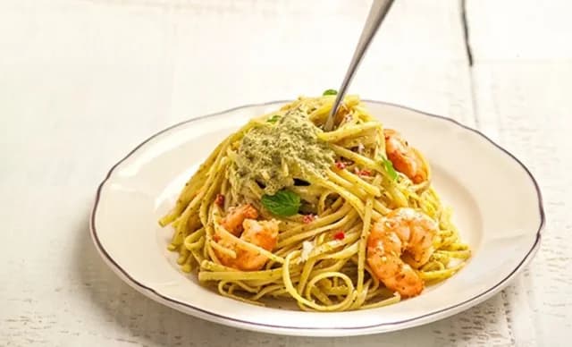 Pasta Fácil con Gambas en 20 Minutos