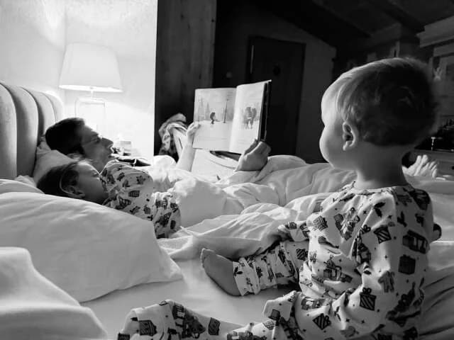 Henrietta Kourkoulou-Latsi: Familienmomente zum neuen Jahr