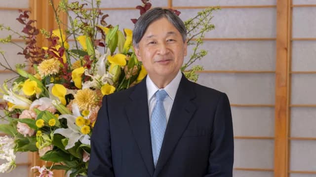 Japan: Man Strips Naked Before Emperor Naruhito