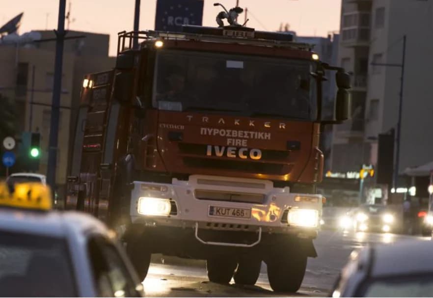 Φωτιά σε τροχόσπιτο και όχημα 62χρονου στην Πάφο