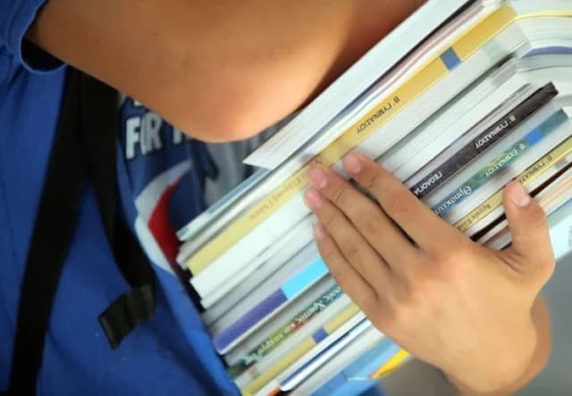 Έγκριση 152 νέων σχολικών εγχειριδίων για Δημοτικό, Γυμνάσιο και Λύκειο