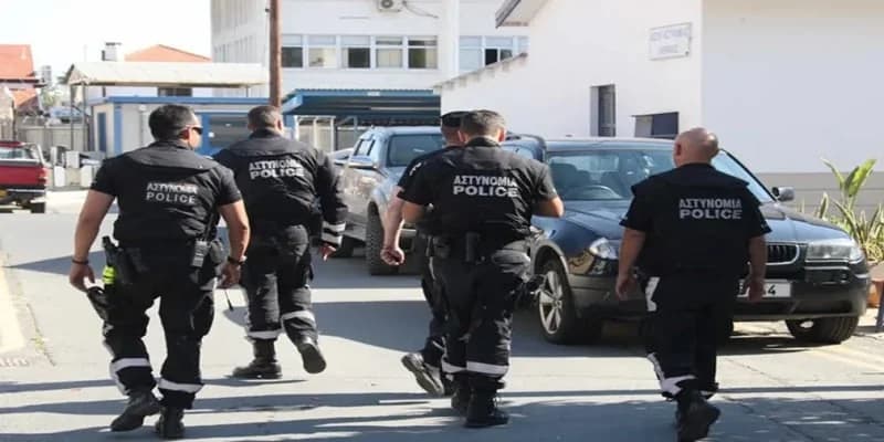 ISOTITA antwortet Fytiris zu 'Befehlen des Schweigens'