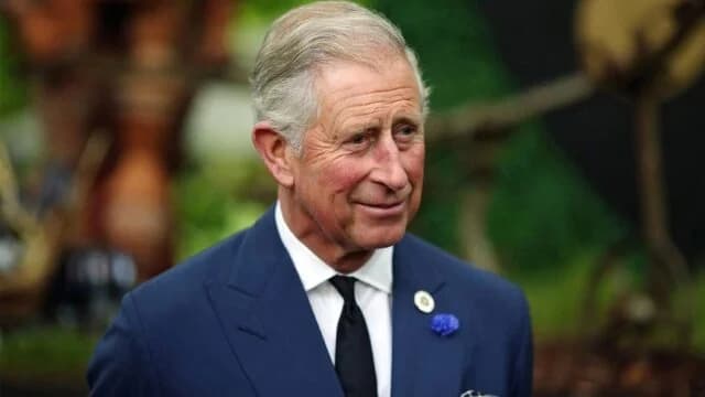El Rey Carlos se enfrenta a decisiones críticas para la monarquía en 2026