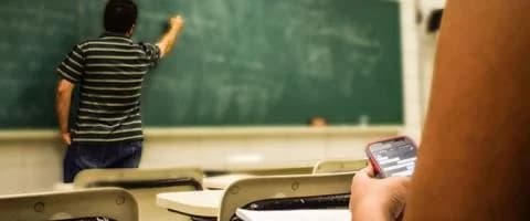 学校禁止使用手机取得积极成果