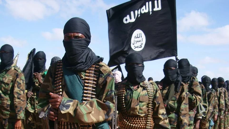 Großbritannien und Frankreich bombardieren ISIS-Waffenlager in Syrien