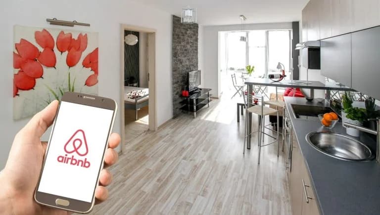 Νέοι περιορισμοί σε Airbnb σε Αθήνα και Θεσσαλονίκη