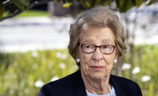 Eva Schloss, Anne Franks Stiefschwester, Holocaust-Überlebende, stirbt
