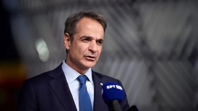 K. Mitsotakis in Paris for the "Coalition of the Willing" Summit