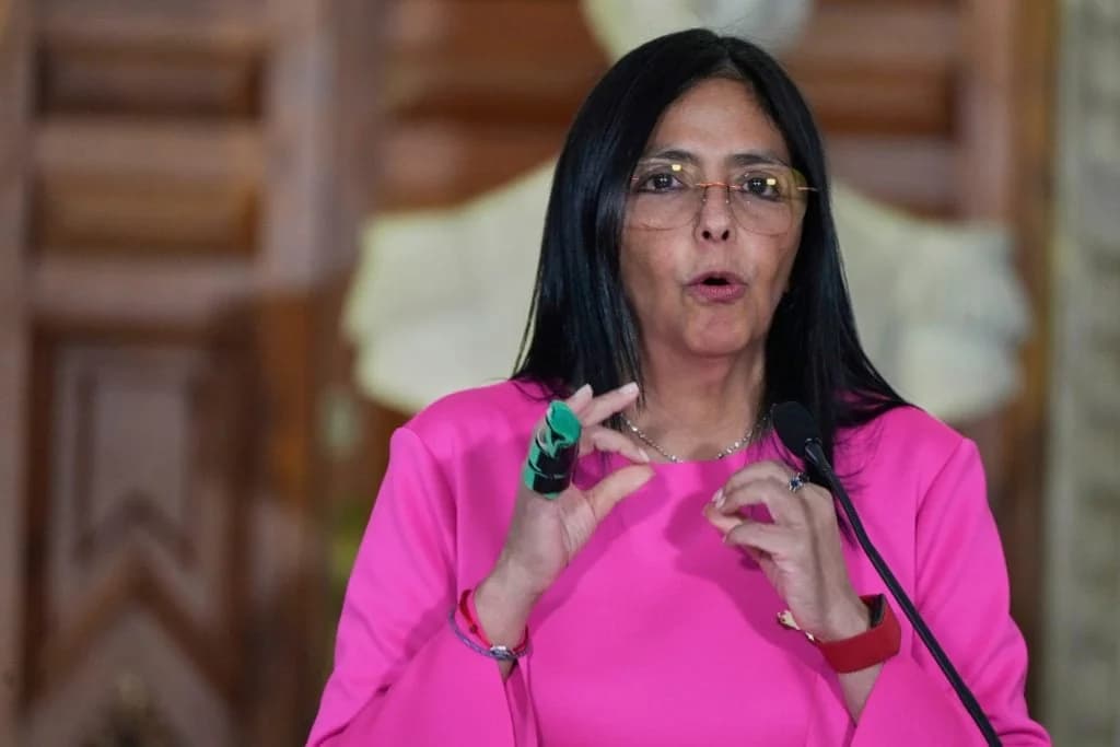 Ροντρίγκες: «Αμαυρωμένες οι σχέσεις Βενεζουέλας-ΗΠΑ»