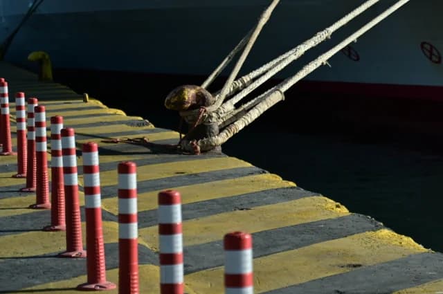 Απαγόρευση απόπλου λόγω ισχυρών ανέμων: Ποια δρομολόγια εκτελούνται
