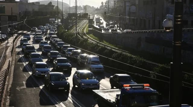 Verkehrschaos auf der Kifisos Avenue aufgrund eines Unfalls