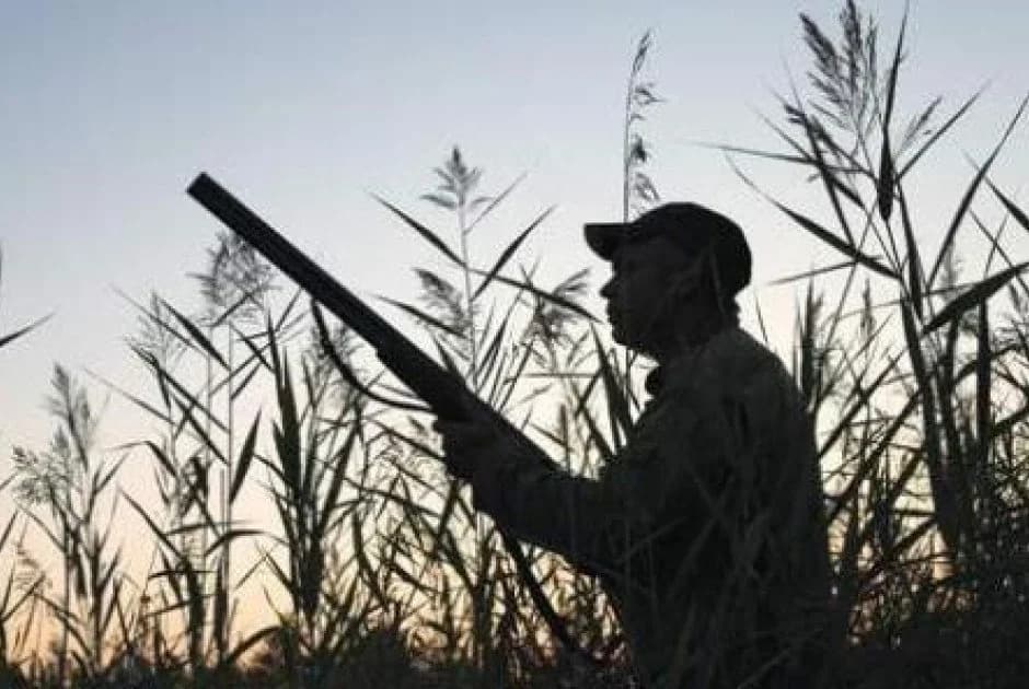 Pafos: Hombre amenaza a guardas de caza con un arma y huye