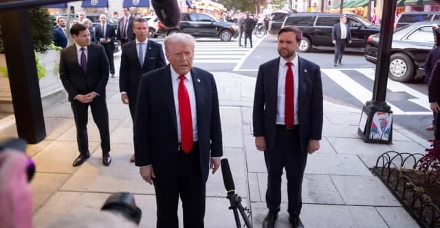 Trump ordena zapatos para Rubio y Vance - Son demasiado grandes
