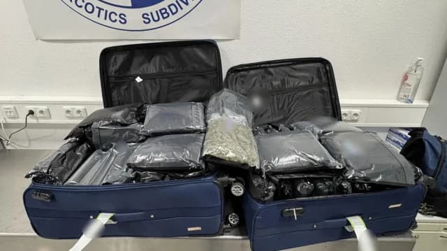American Women Arrested with 72 kg of Cannabis at Athens Airport
