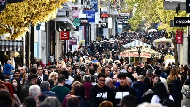 IOBE: Verbesserung des Wirtschaftsklimas und des Verbrauchervertrauens im Dezember