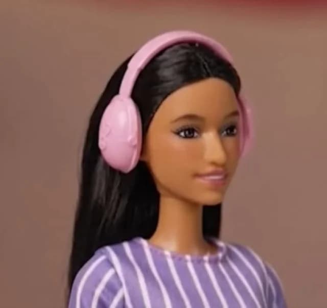 Νέα Barbie Fashionistas: Κούκλα με αυτισμό για την αυτοεκτίμηση και την ποικιλομορφία
