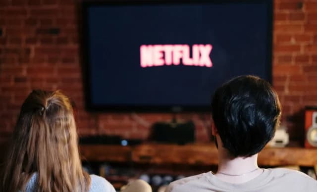 Netflix: Top-Serien, die man im Januar 2026 sehen sollte