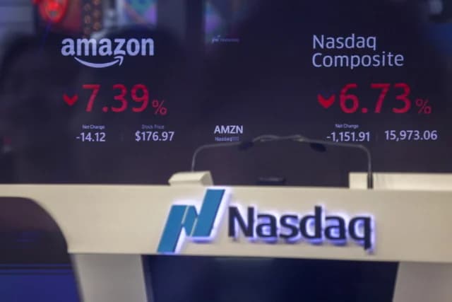 Wall Street: Πτώση λόγω τεχνολογίας και γεωπολιτικών εντάσεων