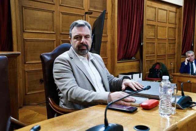 ΟΠΕΚΕΠΕ: Αντιπαράθεση ΝΔ-ΠΑΣΟΚ για δηλώσεις Αραχωβίτη