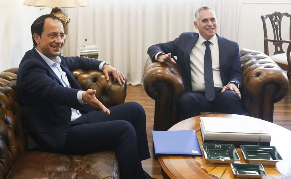 DIKO pospone la decisión de retirarse del gobierno
